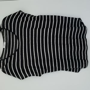 Vince short sleeve black and white top